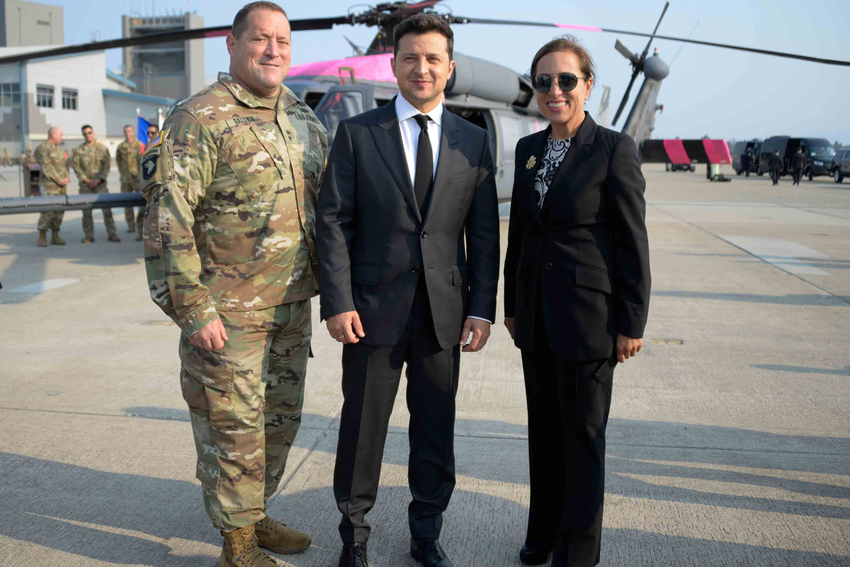 U.S. Army Maj. Gen. David Baldwin, left, adjutant general of the California National Guard; Volodymyr Zelenskyy, president of Ukraine, and California Lt. Gov. Eleni Kounalakis, Sept. 2, 2021. (U.S. Air National Guard photo by Senior Airman Duane Ramos)