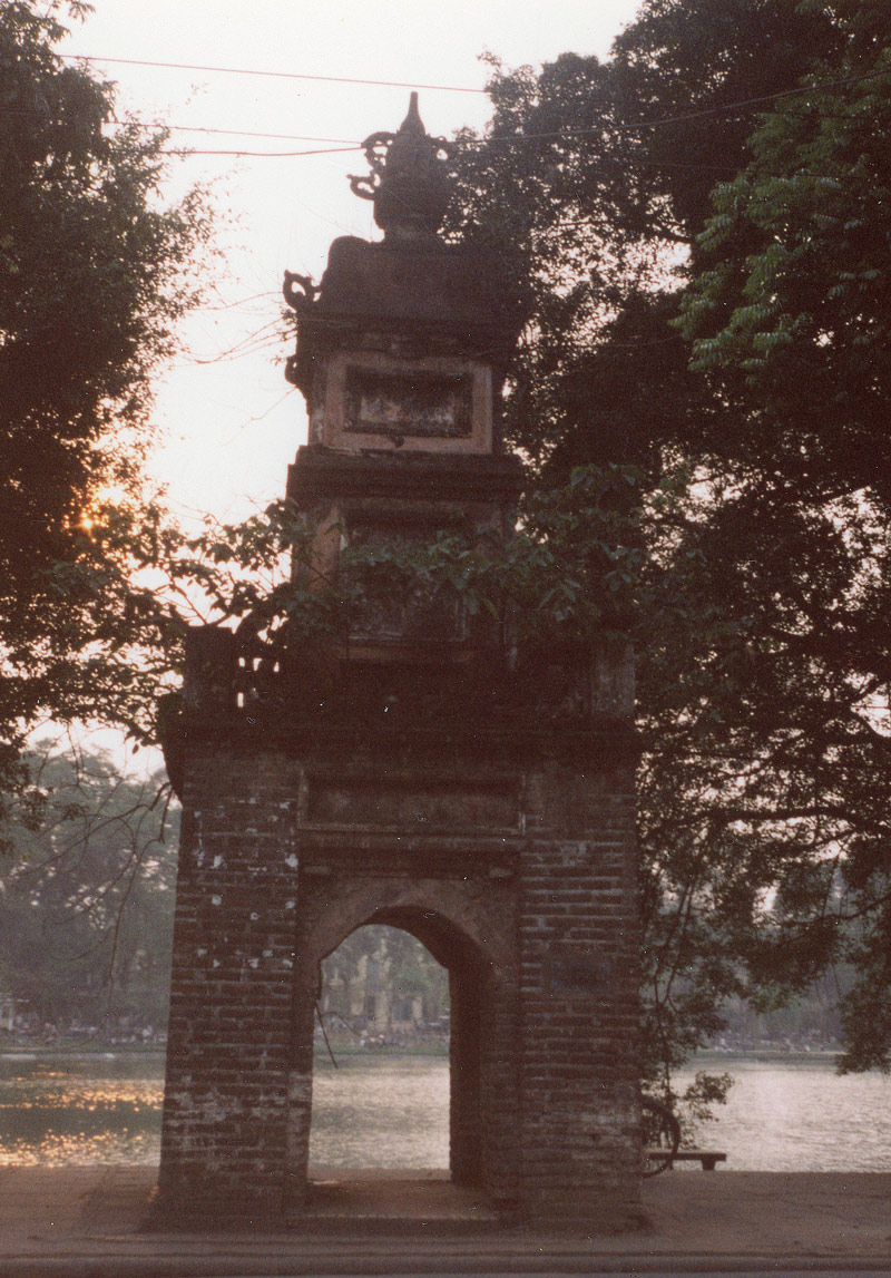 Hoan Kiem Lake, Hanoi (Photo by Marc Yablonka)