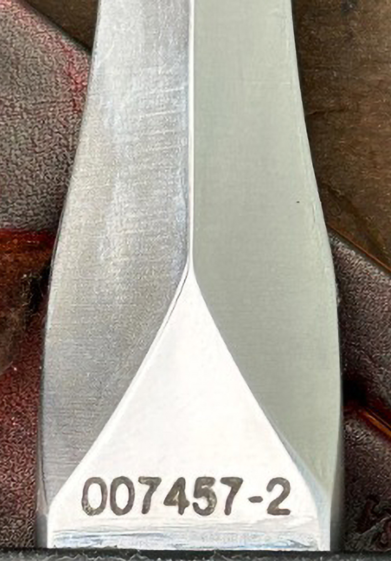 Knife-with-serial-number-Shriver-800px